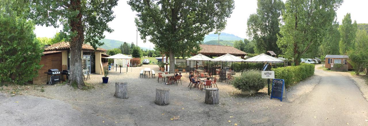 Hotel Les Chapelains Saillans  Exterior foto
